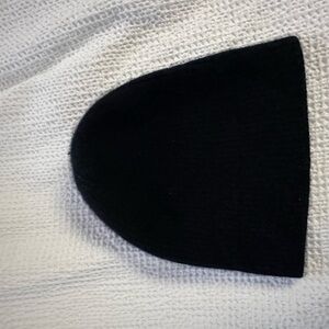 Black Cashmere Beanie
